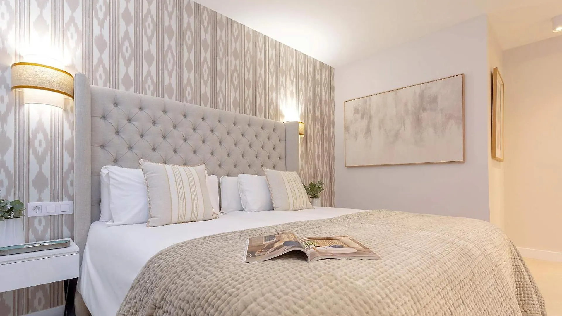 Genteel Home Plaza Del Teatro Malaga Apartment