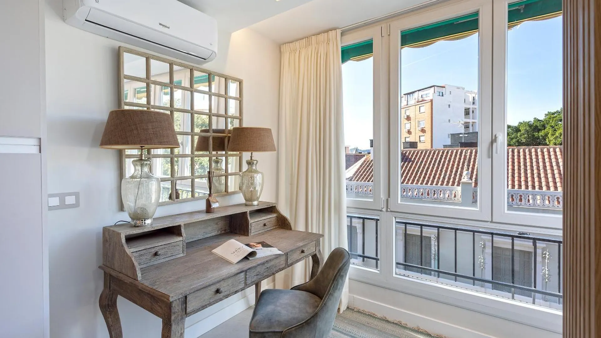 Apartment Genteel Home Plaza Del Teatro Malaga